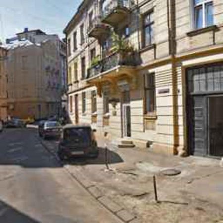 Квартира На Вулиці Наливайка 7 В Центрі Біля Оперного Театру Після Ремонту Lviv Exteriör bild